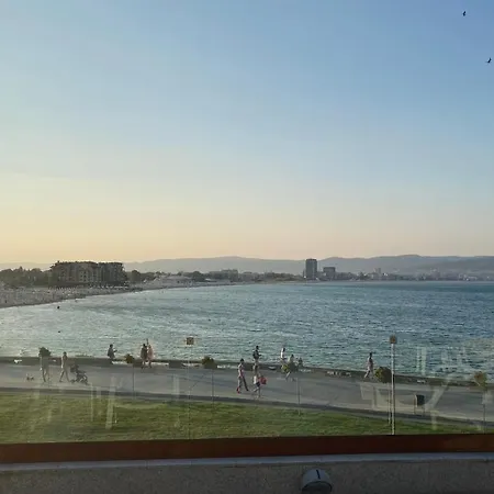 Paradiso B 209 Private Sea View Apartment